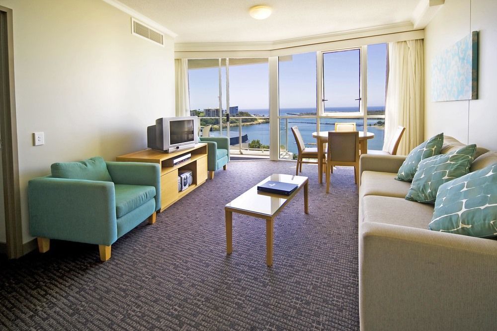 Mantra Twin Towns 4*